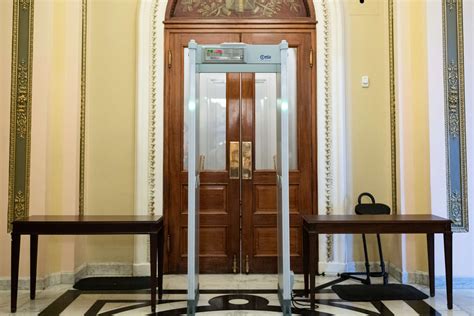 is there metal detecotrs in front of the white house|‘Good riddance’: Republicans remove metal detectors .